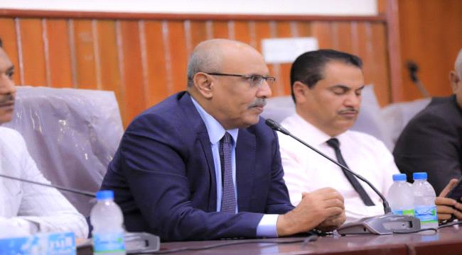 الكثيري يترأس لقاء موسعا بالمكتب التنفيذي وعقال الحارات والشخصيات الاجتماعية بسيئون ...