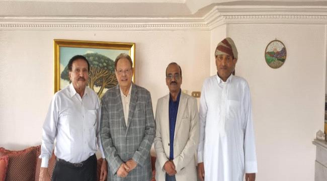 الرئيس  علي ناصر محمد يستقبل اللواء علي عبدربه القاضي ...