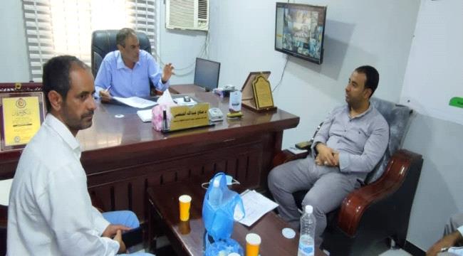 محافظ شبوة بن الوزير يوجه بتقديم الرعاية الطبية للطفلة 