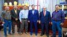 محافظ شبوة بن الوزير يبحث مع قيادة الهيئة العامة للتأمينات والمعاشات سبل تطوير أداء فرع الهيئة بالمح ...